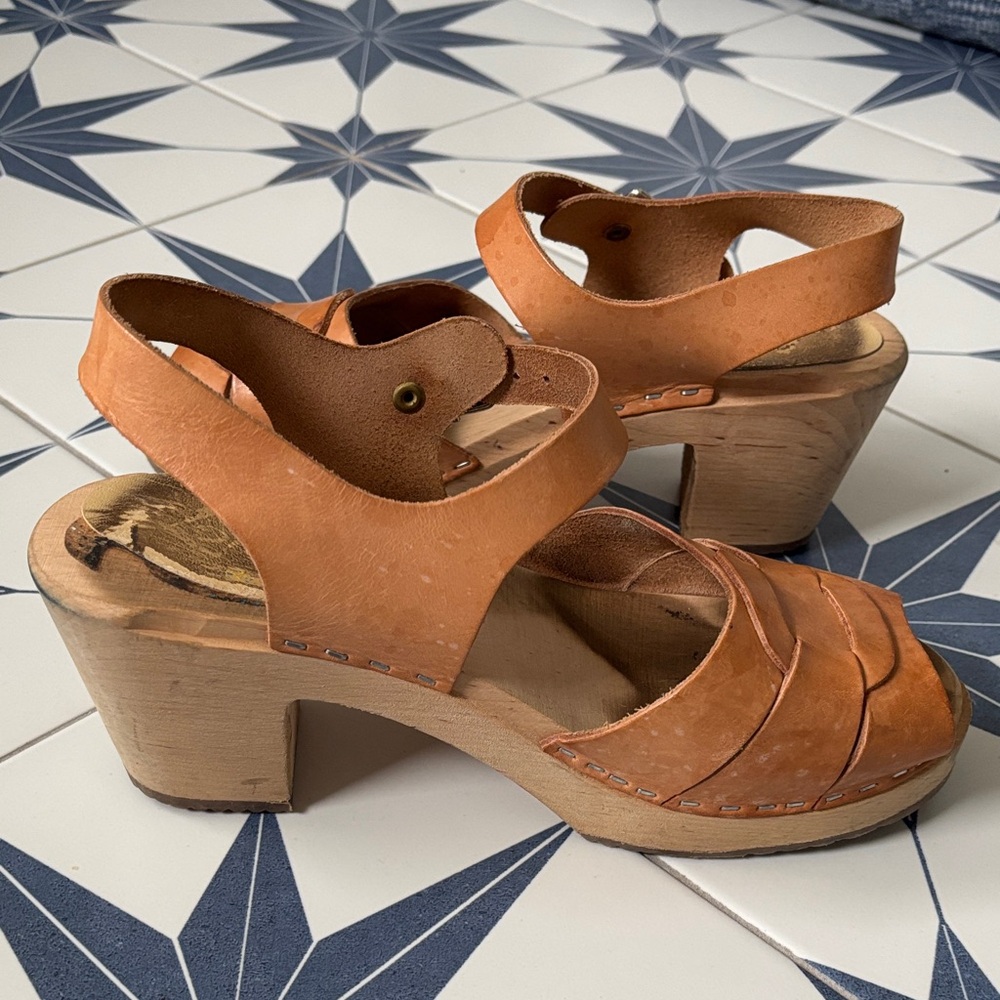 Lotta From Stockholm Tan Leather Peep Toe Clogs - Picture 4 of 6